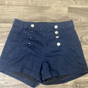 🌼 Daisy Deal🌼 🌸Cute Jean-Like Shorts🌸